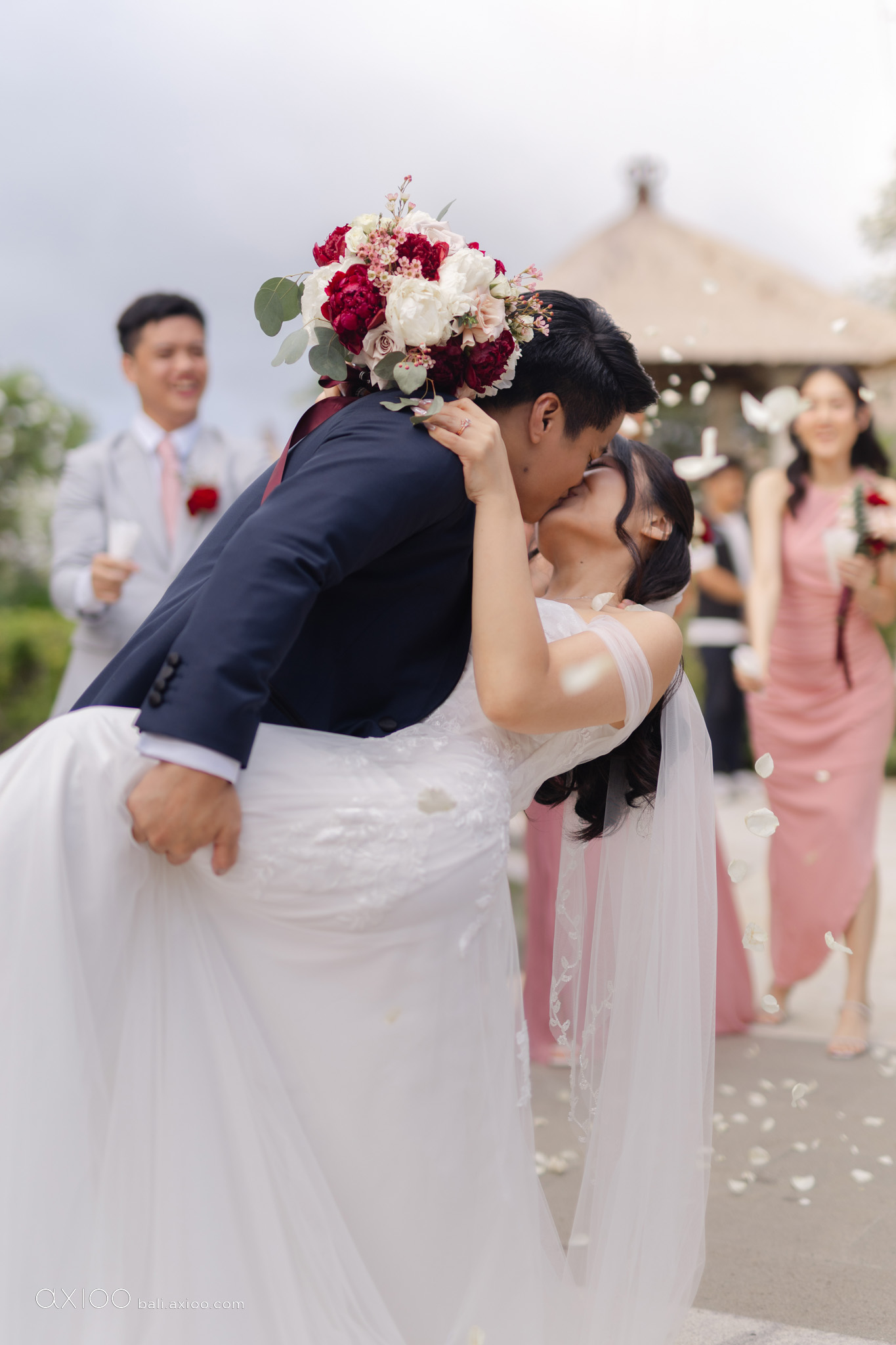 Axioo: Captured As They Are